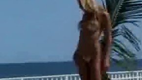 Solid Gold Contestant