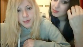 Anateur Webcam 18+ Lesbian Teen Girls have Fun!