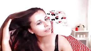 BeautifuLust Brunette On Webcam