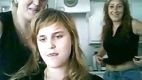 Webcam Spanish 20yo girl girlfriend mum showing tits