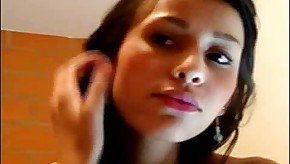 Young Latina Stretching Her Ass And Pussy On Cam