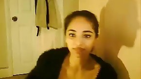 Indian NRI desi babe on webcam showing boobs