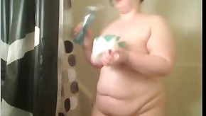 Pawg BBW showers on cam. Juicy AZZ!